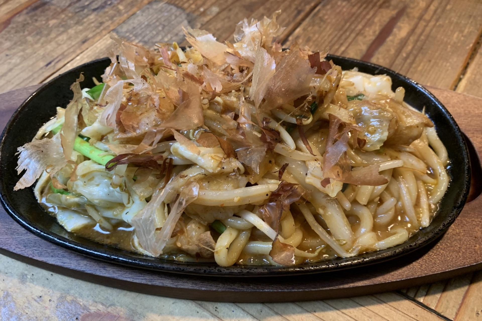 津山ホルモンうどん